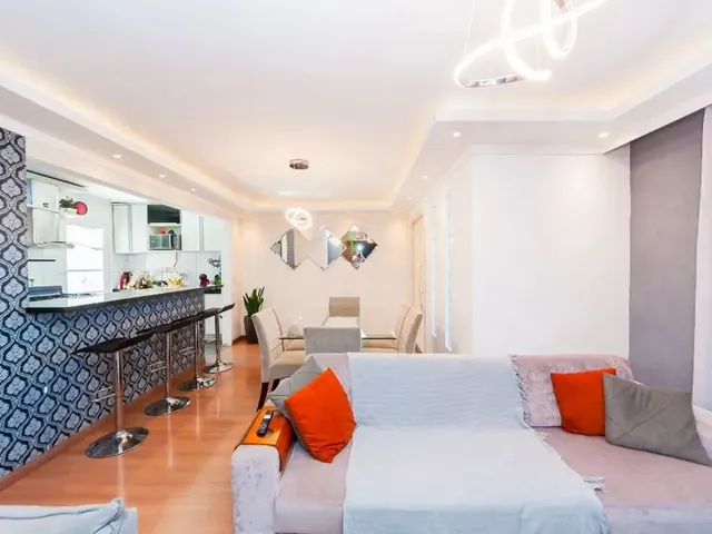 Sobrado com 214m² 3 quartos e 2 banheiros, à venda, no bairro Santa Felicidade em Curitiba
