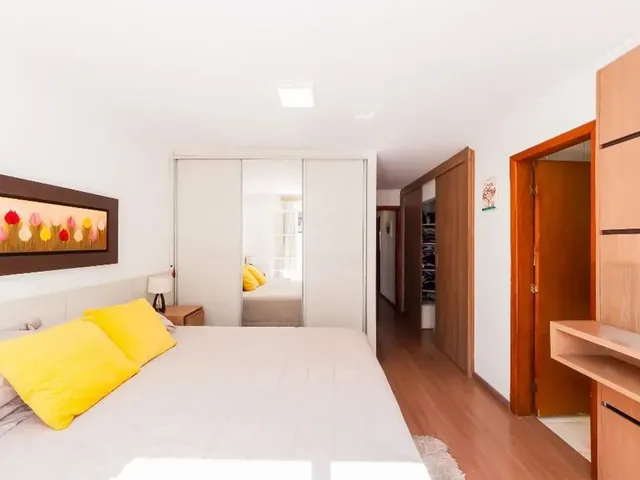 Sobrado com 214m² 3 quartos e 2 banheiros, à venda, no bairro Santa Felicidade em Curitiba