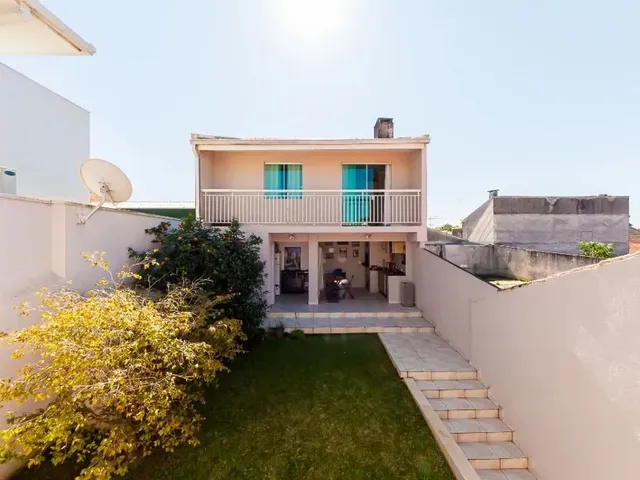 Sobrado com 214m² 3 quartos e 2 banheiros, à venda, no bairro Santa Felicidade em Curitiba