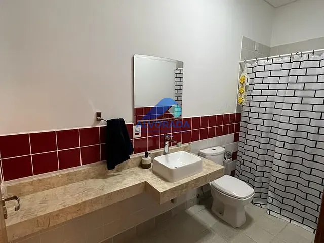 Sobrado com 451m² 4 quartos e 2 banheiros, à venda, no bairro Condomínio Residencial Monte Carlo em São José dos Campos