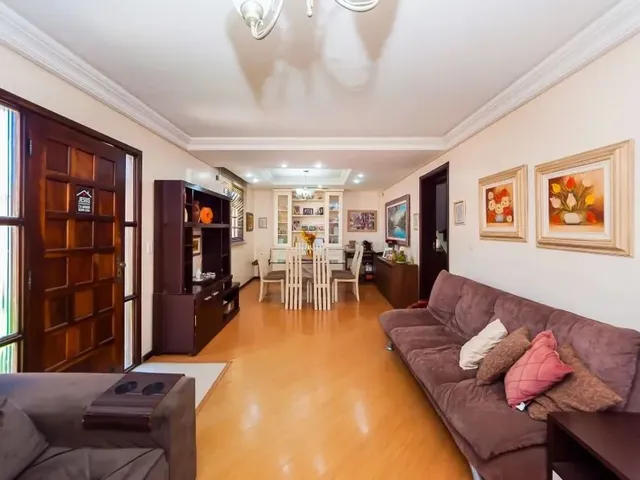 Sobrado com 175m² 3 quartos e 3 banheiros, à venda, no bairro Santo Inácio em Curitiba