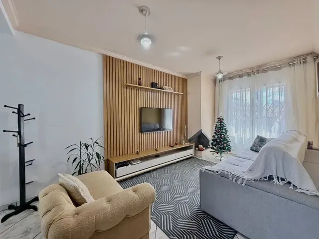 Casa com 180m² 3 quartos e 3 banheiros, à venda, no bairro Santa Felicidade em Curitiba