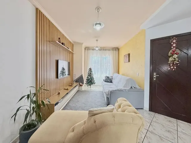 Casa com 180m² 3 quartos e 3 banheiros, à venda, no bairro Santa Felicidade em Curitiba
