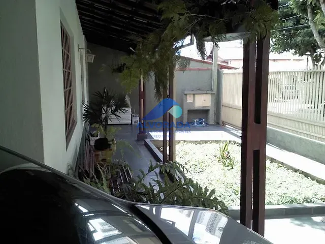 Sobrado com 318m² 4 quartos e 3 banheiros, à venda, no bairro Bosque dos Eucaliptos em São José dos Campos