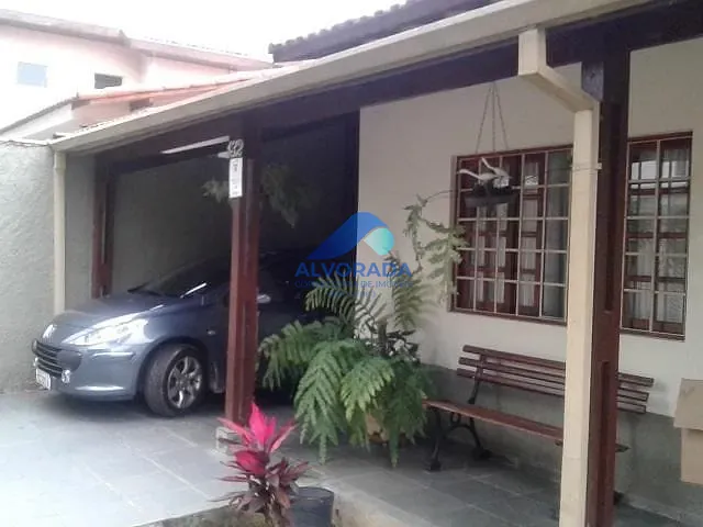 Sobrado com 318m² 4 quartos e 3 banheiros, à venda, no bairro Bosque dos Eucaliptos em São José dos Campos