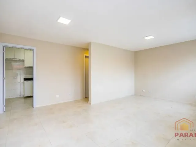 Sobrado com 129m² 3 quartos e 1 banheiro, para alugar, no bairro Fanny em Curitiba