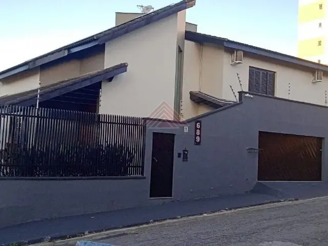 Sobrado com 250m² 3 quartos e 2 banheiros, à venda, no bairro Vila Guarani em Mauá