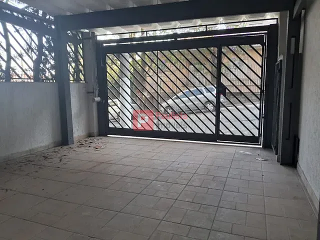 Sobrado com 96m² 4 quartos e 2 banheiros, para alugar, no bairro Campo Belo em São Paulo