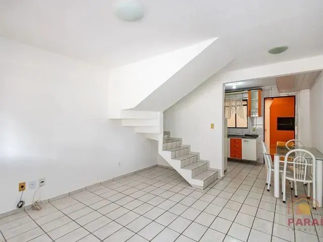 Sobrado 2 quartos e 1 banheiro, para alugar, no bairro Cidade Industrial em Curitiba