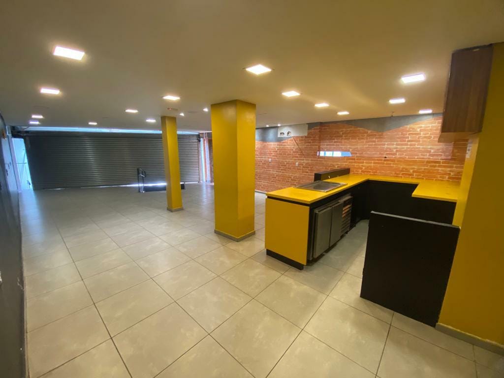 Sobrado comercial com moradia / local ótimo na Av. Presidente Kennedy - SCSul