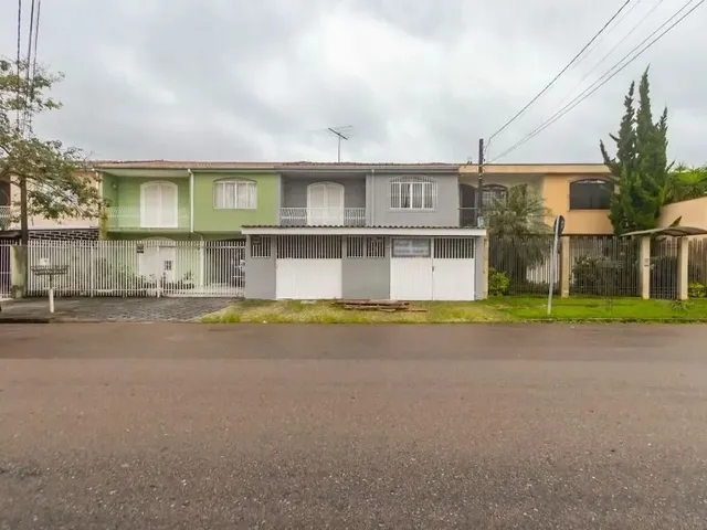 Sobrado com 280m² 3 quartos e 3 banheiros, para alugar, no bairro Tarumã em Curitiba
