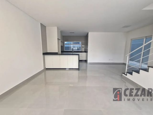 Casa 3 quartos e 1 banheiro, para alugar, no bairro Bairro Alto em Curitiba