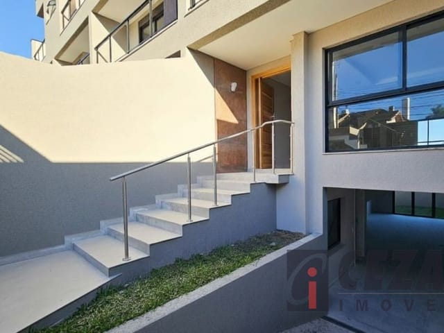 Sobrado com 120m² 3 quartos e 1 banheiro, à venda, no bairro Bom Retiro em Curitiba