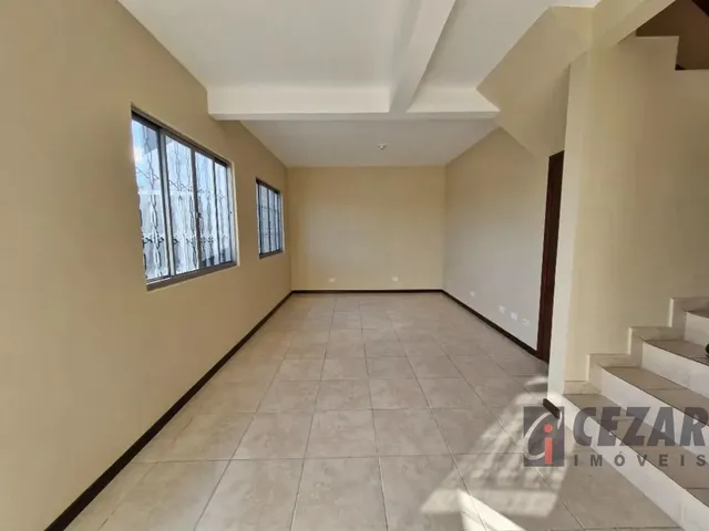 Casa com 500m² 3 quartos e 1 banheiro, para alugar, no bairro Bairro Alto em Curitiba