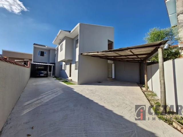 Sobrado com 500m² 3 quartos e 1 banheiro, para alugar, no bairro Bairro Alto em Curitiba