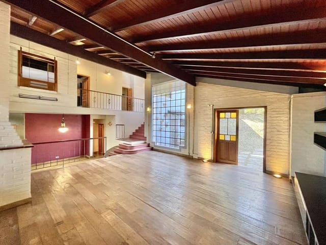 Sobrado com 1107m² 4 quartos e 4 banheiros, à venda, no bairro Altos de São Fernando em Jandira