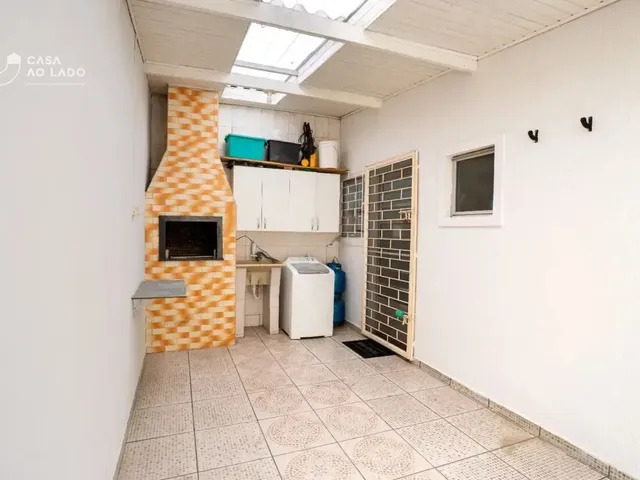 Sobrado 3 quartos e 3 banheiros, à venda, no bairro Uberaba em Curitiba