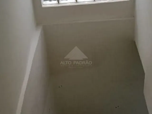 Sobrado com 152m² 4 quartos e 1 banheiro, à venda, no bairro Jardim Itapeva em Mauá