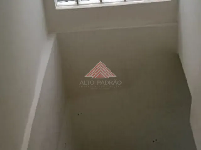 Sobrado com 152m² 4 quartos e 1 banheiro, à venda, no bairro Jardim Itapeva em Mauá