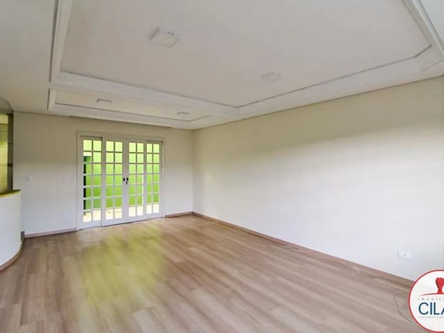 Sobrado 3 quartos e 3 banheiros, para alugar, no bairro Uberaba em Curitiba