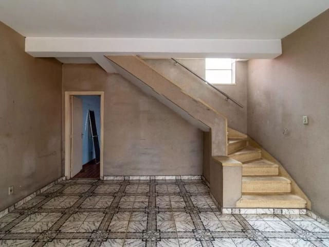 Sobrado com 100m² 2 quartos e 1 banheiro, à venda, no bairro Vila Menk em Osasco