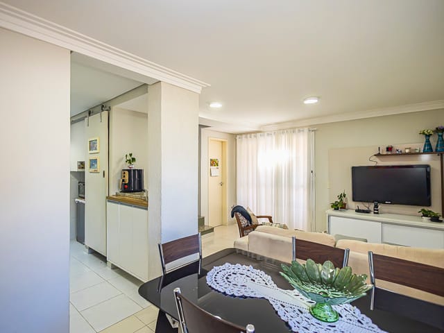 Sobrado com 132m² 3 quartos e 2 banheiros, à venda, no bairro Pilarzinho em Curitiba
