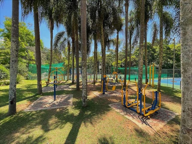 Sobrado com 720m² 4 quartos e 6 banheiros, à venda, no bairro Transurb em Itapevi