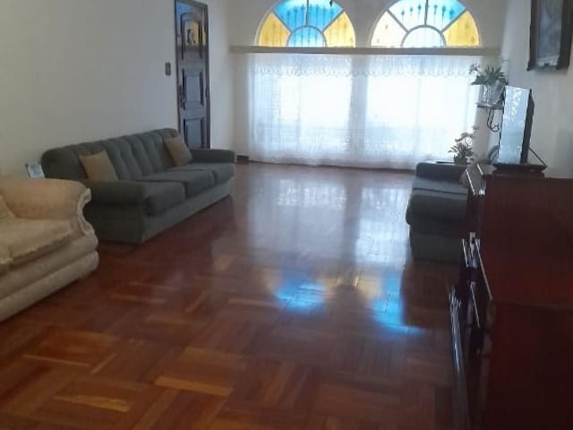 Sobrado com 185m² 4 quartos e 3 banheiros, à venda, no bairro Parque Jabaquara em São Paulo
