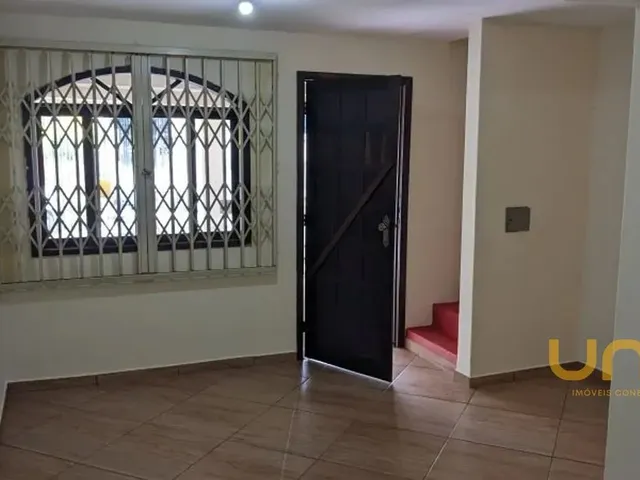 Sobrado 2 quartos e 1 banheiro, para alugar, no bairro ALTO BOQUEIRAO em Curitiba