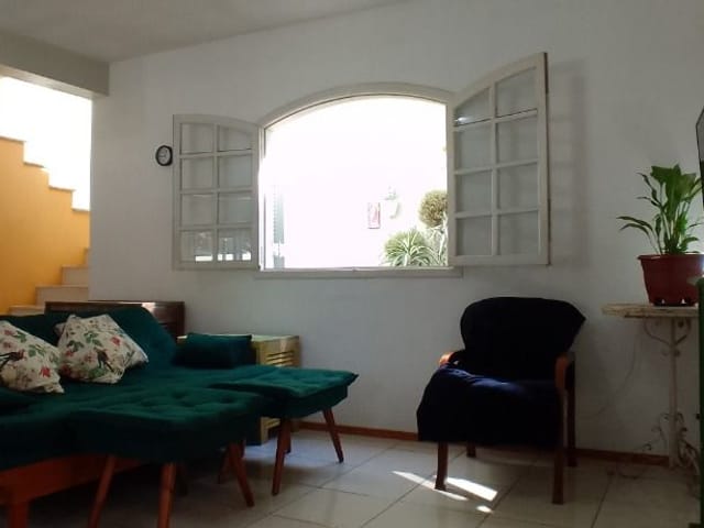 Sobrado com 418m² 4 quartos e 3 banheiros, à venda, no bairro Horizontal Park em Cotia