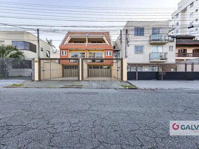 Sobrado 3 quartos e 4 banheiros, para alugar, no bairro Jardim Botânico em Curitiba