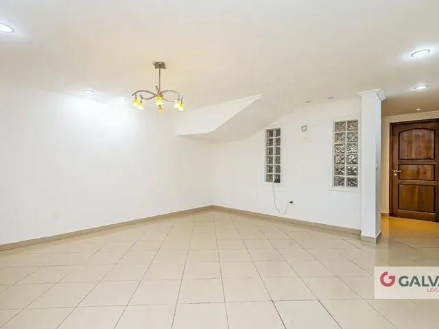 Sobrado 3 quartos e 4 banheiros, para alugar, no bairro Jardim Botânico em Curitiba
