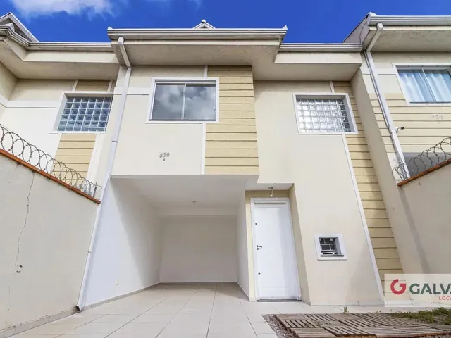 Casa 3 quartos e 3 banheiros, para alugar, no bairro Xaxim em Curitiba