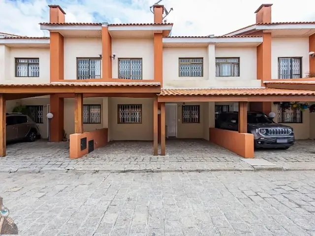 Casa 3 quartos e 2 banheiros, para alugar, no bairro Capão Raso em Curitiba
