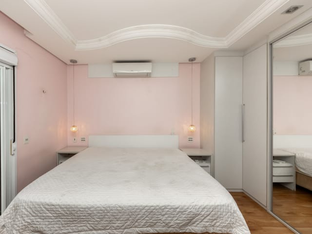 Sobrado com 246m² 4 quartos e 6 banheiros, à venda, no bairro Vila Parque Jabaquara em São Paulo
