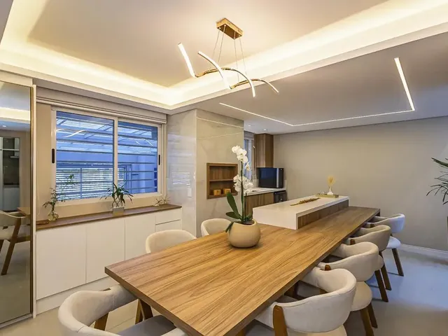 Casa com 200m² 3 quartos e 4 banheiros, à venda, no bairro Xaxim em Curitiba
