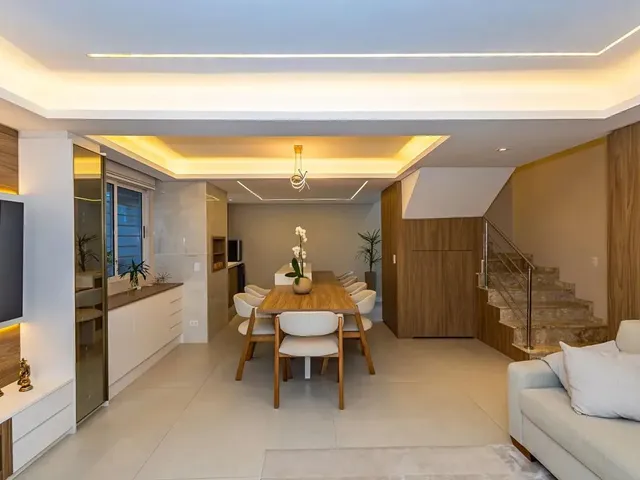 Casa com 200m² 3 quartos e 4 banheiros, à venda, no bairro Xaxim em Curitiba