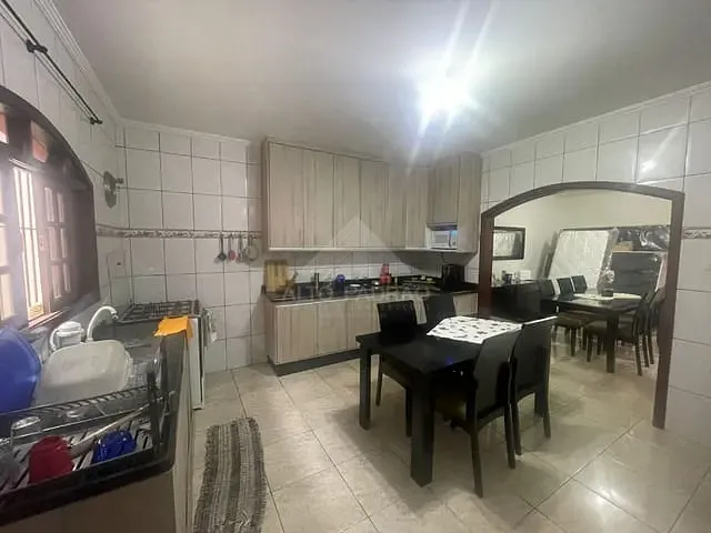 Sobrado com 230m² 3 quartos e 2 banheiros, à venda, no bairro Parque das Américas em Mauá