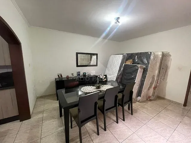 Sobrado com 230m² 3 quartos e 2 banheiros, à venda, no bairro Parque das Américas em Mauá