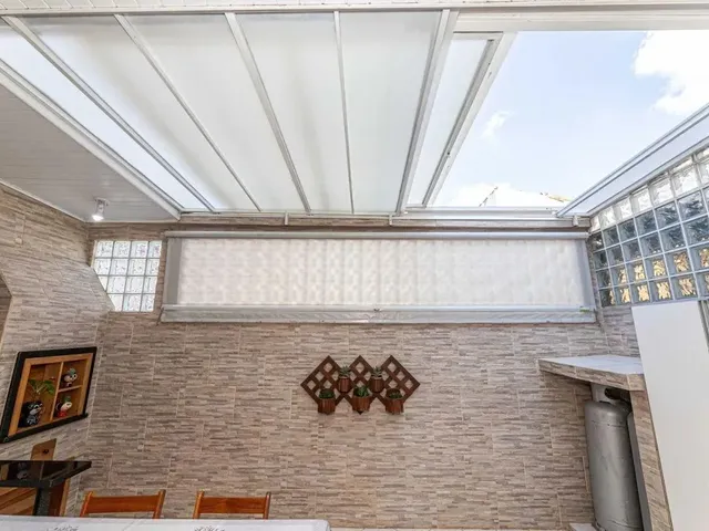 Sobrado com 114m² 3 quartos e 1 banheiro, à venda, no bairro Fazendinha em Curitiba