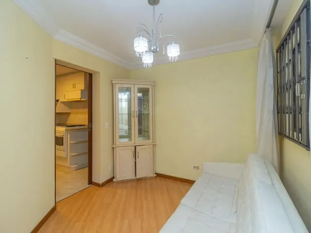 Casa 3 quartos e 4 banheiros, para alugar, no bairro Mossunguê em Curitiba