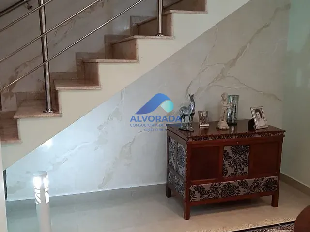 Sobrado com 300m² 4 quartos e 2 banheiros, à venda, no bairro Cidade Vista Verde em São José dos Campos