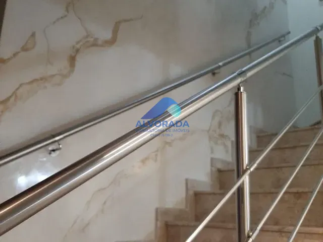 Sobrado com 300m² 4 quartos e 2 banheiros, à venda, no bairro Cidade Vista Verde em São José dos Campos
