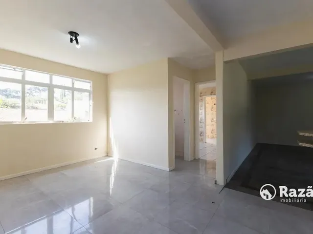 Sobrado 4 quartos e 3 banheiros, para alugar, no bairro Santa Felicidade em Curitiba