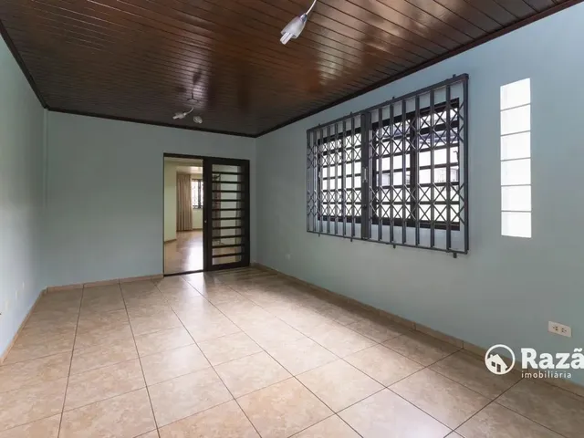 Sobrado 3 quartos e 4 banheiros, para alugar, no bairro Cajuru em Curitiba
