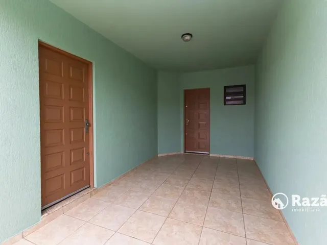 Sobrado 3 quartos e 4 banheiros, para alugar, no bairro Cajuru em Curitiba