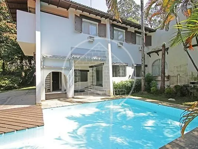 Sobrado com 1140m² 3 quartos e 5 banheiros, à venda, no bairro Jardim Marajoara em São Paulo