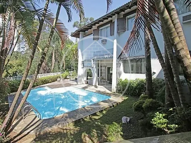 Sobrado com 1140m² 3 quartos e 5 banheiros, à venda, no bairro Jardim Marajoara em São Paulo
