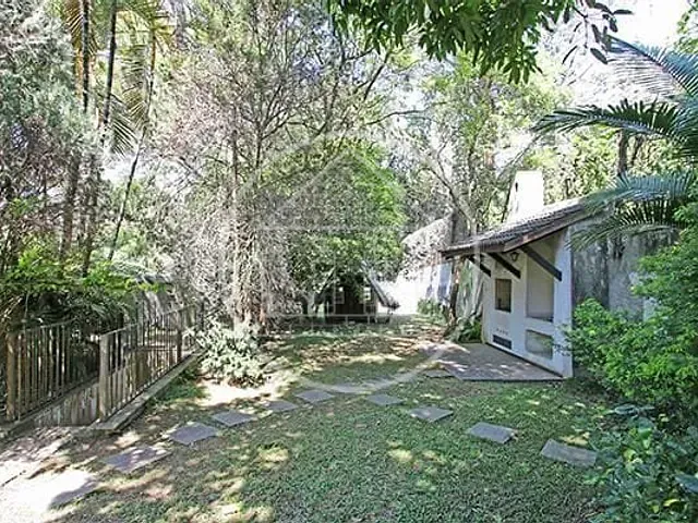 Sobrado com 1140m² 3 quartos e 5 banheiros, à venda, no bairro Jardim Marajoara em São Paulo