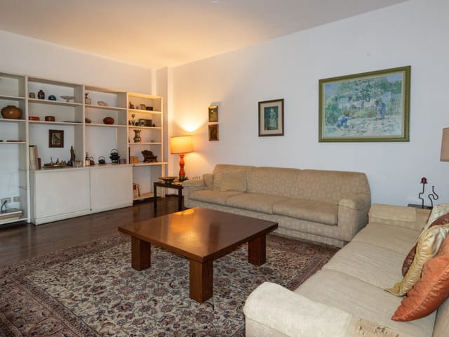 Sobrado com 300m² 5 quartos e 5 banheiros, à venda, no bairro Moema em São Paulo